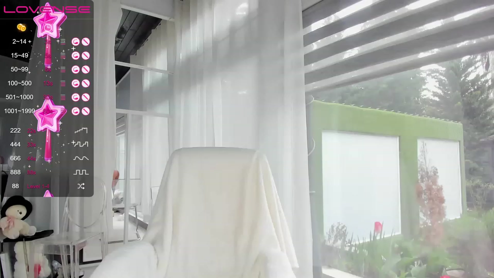 Gallery image thumbnail from Miss_diamond_'s myfreecams stream on, 04/08/2023, 15:01 image 18 of 20