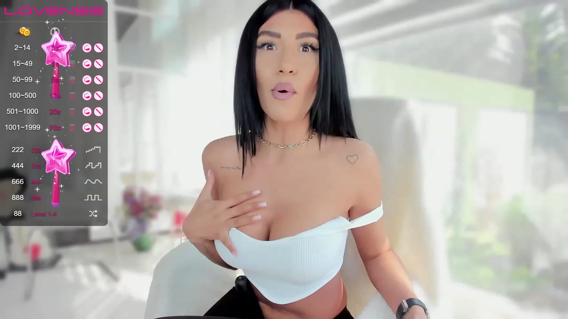 Gallery image thumbnail from Miss_diamond_'s myfreecams stream on, 04/22/2023, 07:26 image 8 of 20