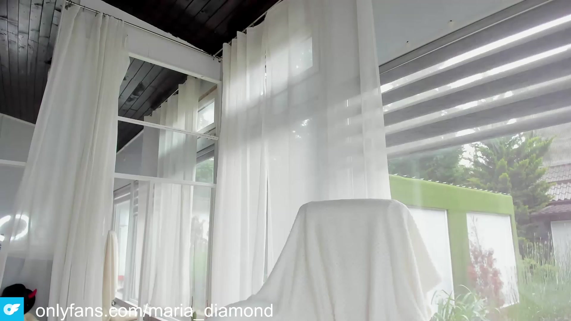 Gallery image thumbnail from Miss_diamond_'s myfreecams stream on, 05/26/2023, 11:13 image 9 of 20