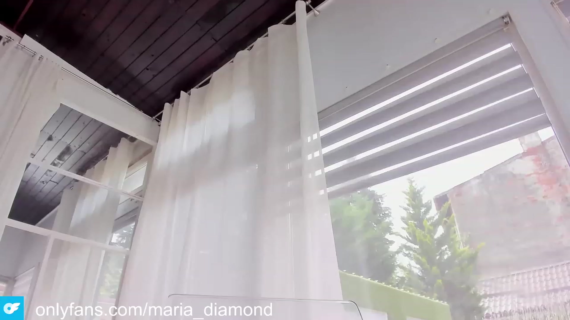 Gallery image thumbnail from Miss_diamond_'s myfreecams stream on, 06/16/2023, 13:47 image 7 of 20