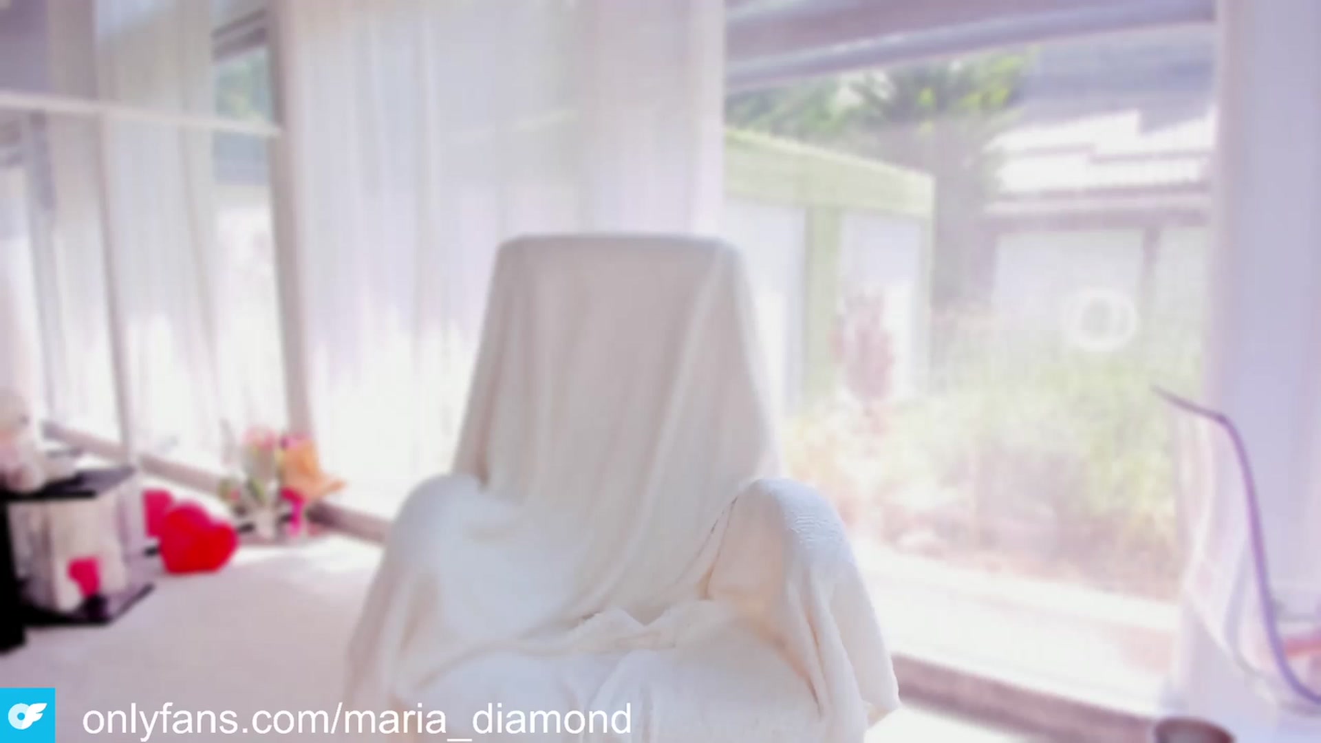 Gallery image thumbnail from Miss_diamond_'s myfreecams stream on, 06/20/2023, 11:29 image 1 of 20