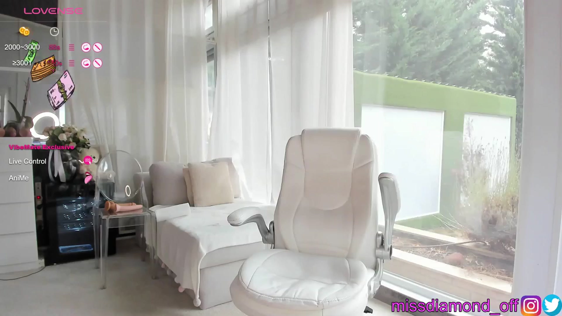 Gallery image thumbnail from Miss_diamond_'s myfreecams stream on, 10/16/2023, 10:47 image 19 of 20