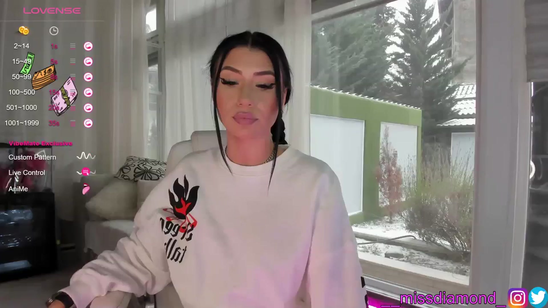 Gallery image thumbnail from Miss_diamond_'s myfreecams stream on, 01/09/2024, 09:18 image 3 of 20