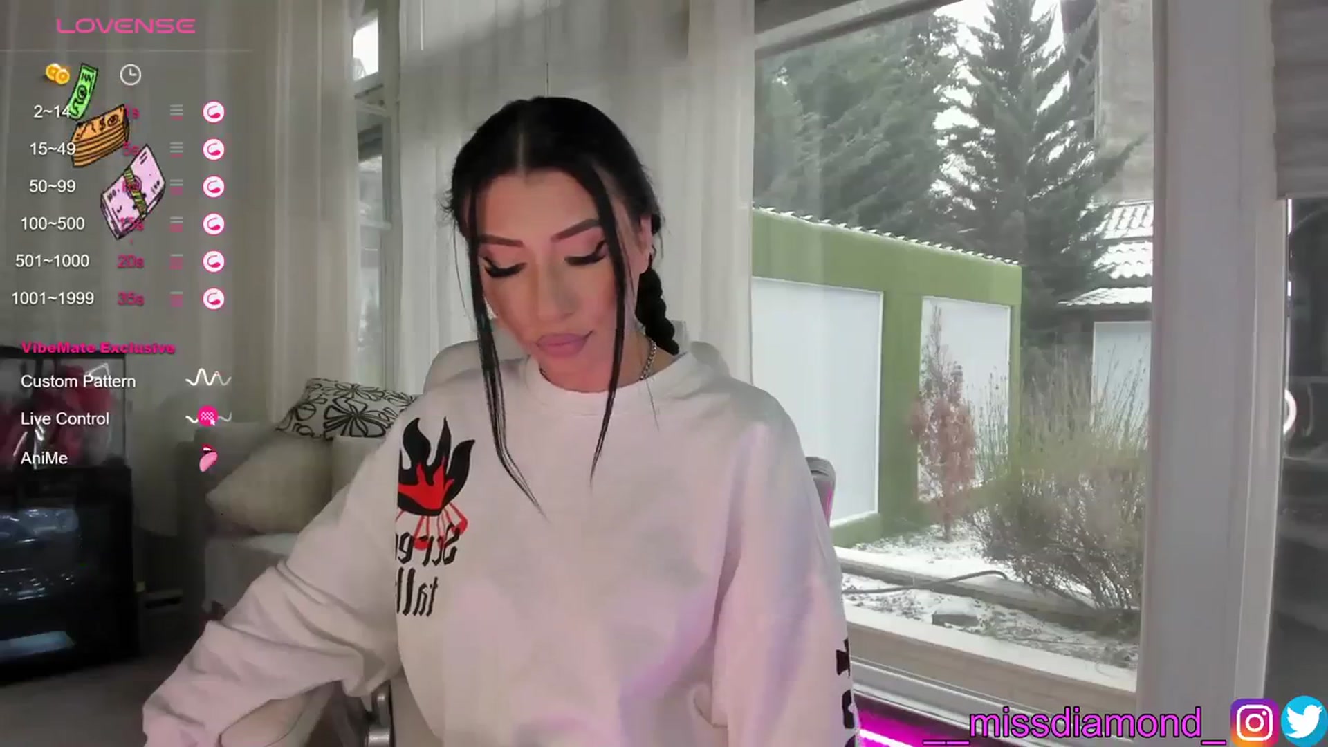 Gallery image thumbnail from Miss_diamond_'s myfreecams stream on, 01/09/2024, 09:18 image 6 of 20