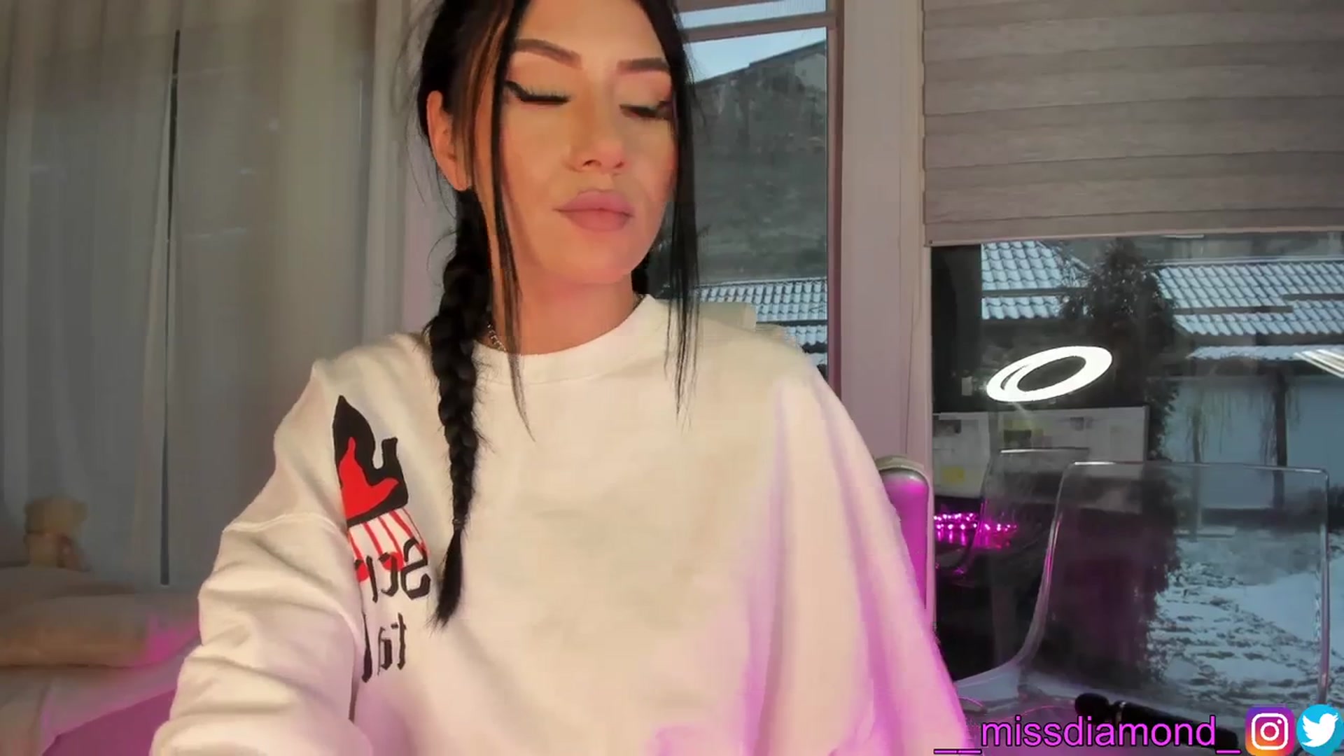 Gallery image thumbnail from Miss_diamond_'s myfreecams stream on, 01/09/2024, 14:52 image 15 of 20