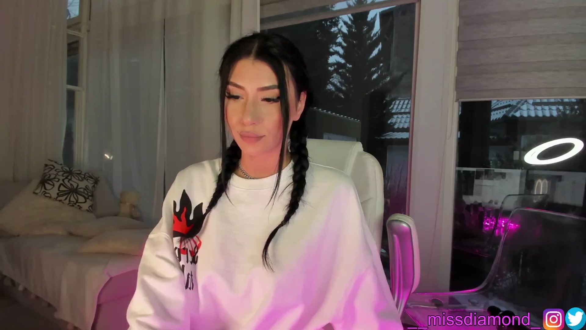 Gallery image thumbnail from Miss_diamond_'s myfreecams stream on, 01/09/2024, 14:52 image 20 of 20