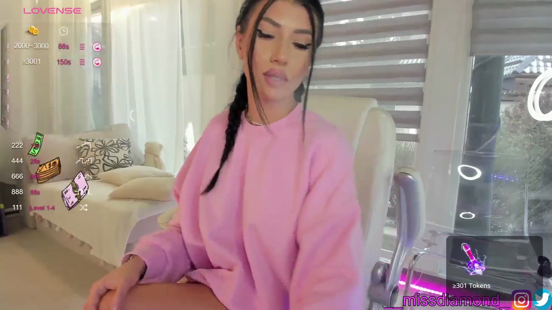 Gallery image thumbnail from Miss_diamond_'s myfreecams stream on, 01/10/2024, 11:09 image 10 of 20