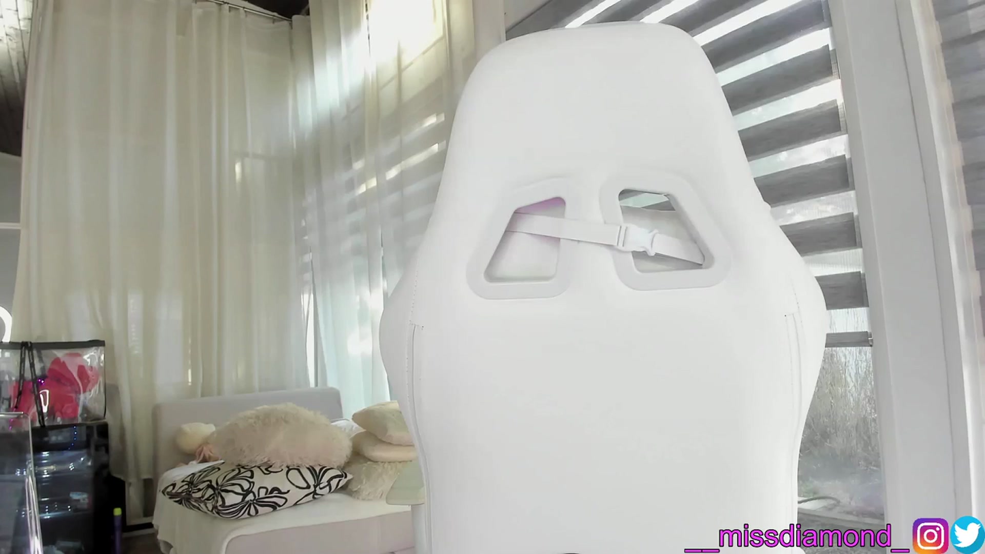 Gallery image thumbnail from Miss_diamond_'s myfreecams stream on, 02/03/2024, 12:36 image 19 of 20