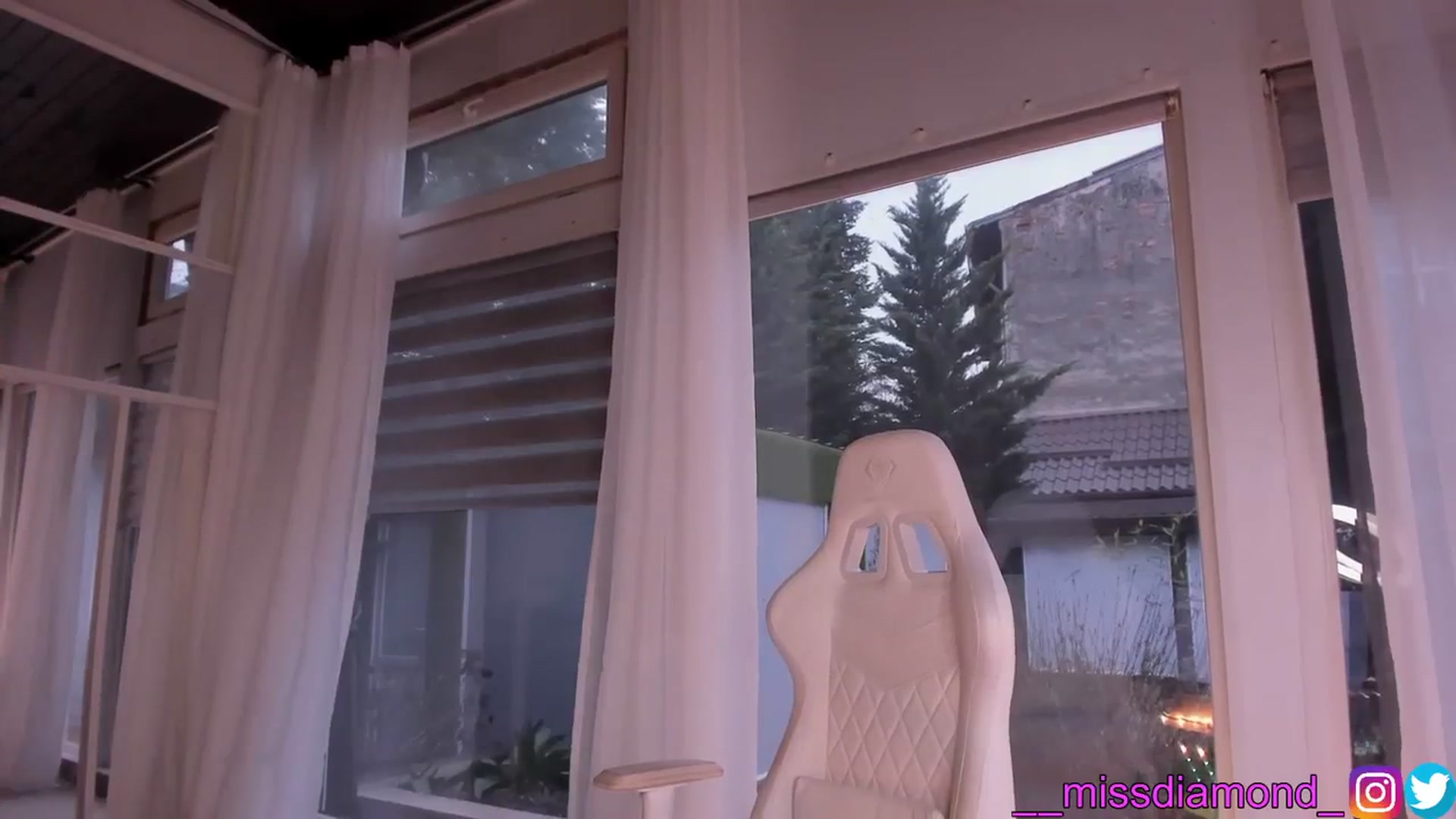 Gallery image thumbnail from Miss_diamond_'s myfreecams stream on, 03/14/2024, 15:05 image 14 of 20