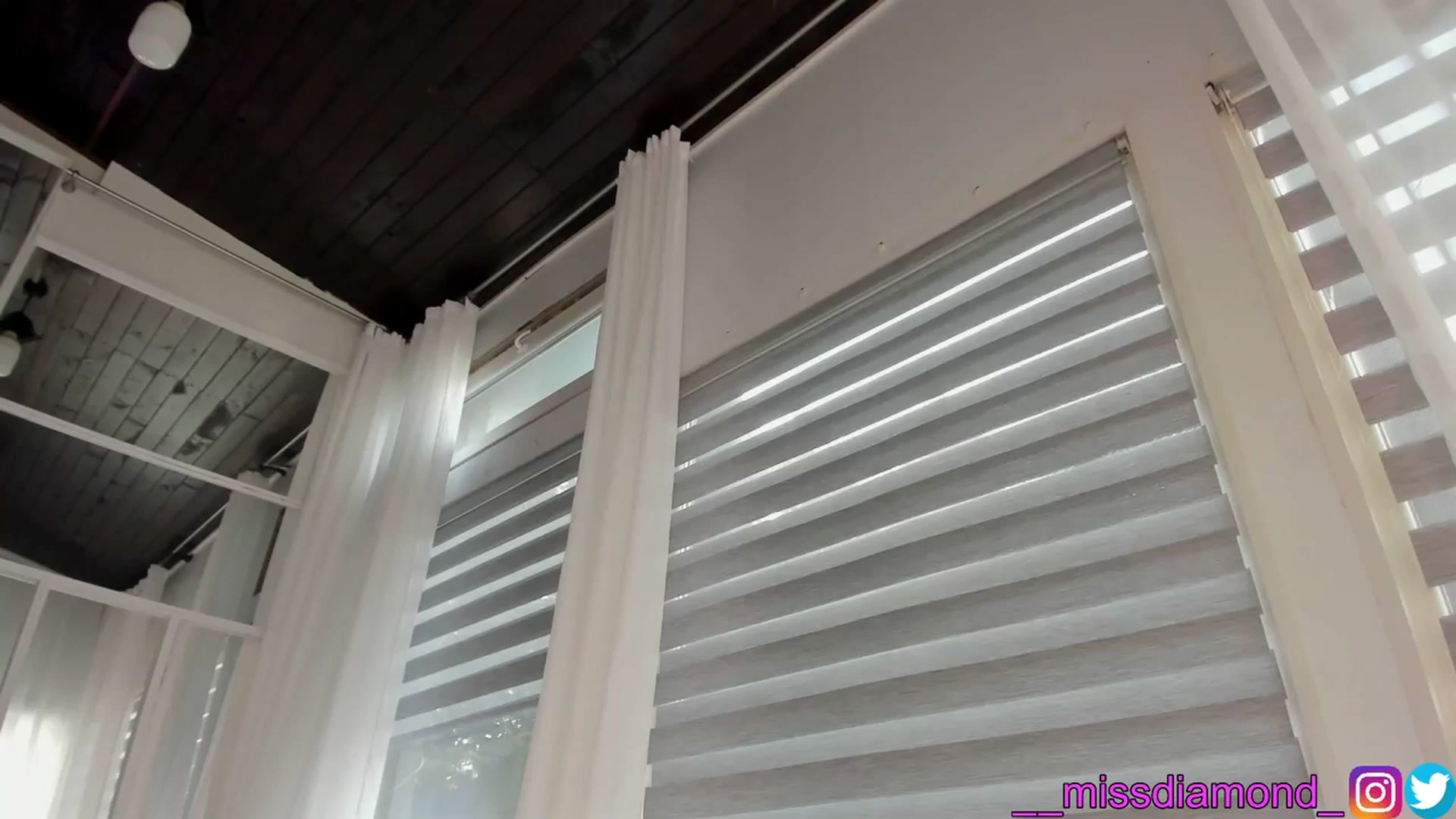 Gallery image thumbnail from Miss_diamond_'s myfreecams stream on, 03/16/2024, 14:14 image 4 of 20