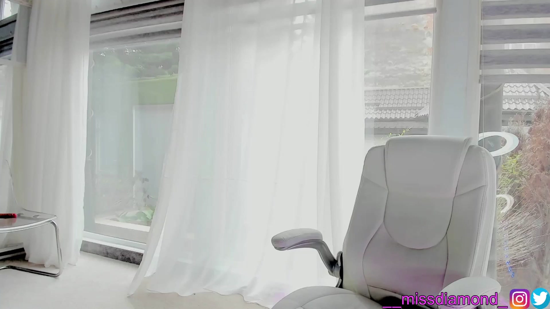 Gallery image thumbnail from Miss_diamond_'s myfreecams stream on, 03/25/2024, 12:26 image 10 of 20