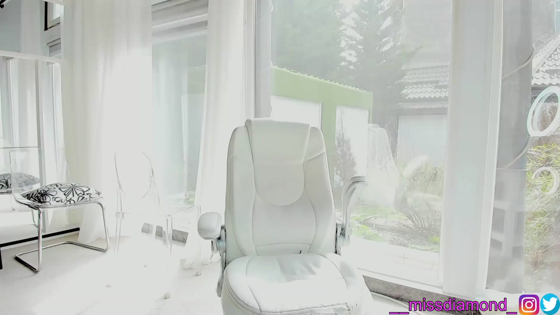 Gallery image thumbnail from Miss_diamond_'s myfreecams stream on, 04/06/2024, 11:23 image 13 of 20