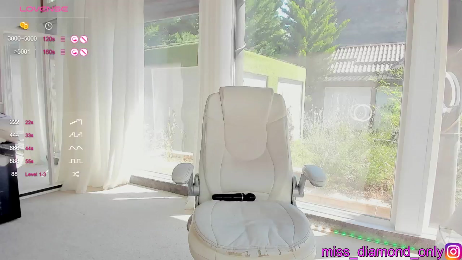 Gallery image thumbnail from Miss_diamond_'s myfreecams stream on, 06/16/2024, 08:35 image 13 of 20