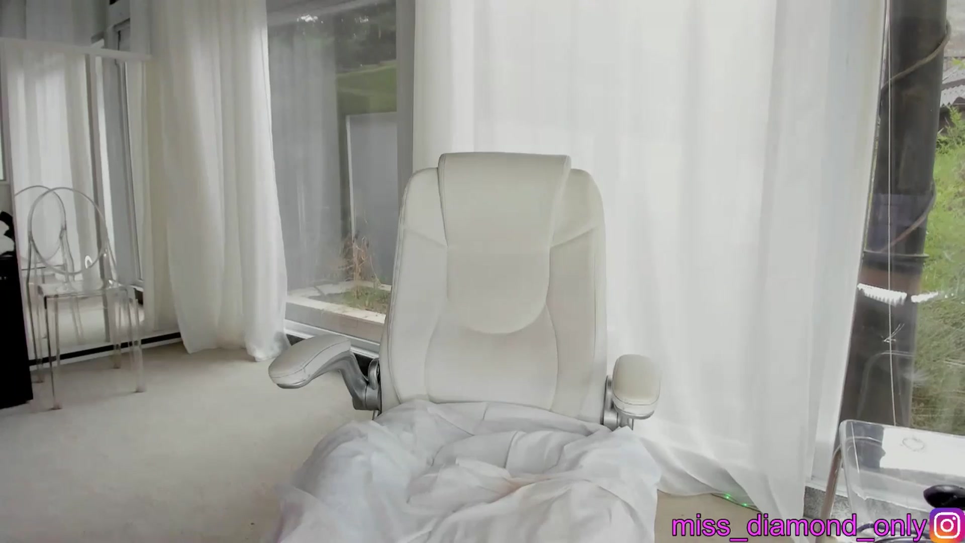Gallery image thumbnail from Miss_diamond_'s myfreecams stream on, 07/17/2024, 13:26 image 11 of 20
