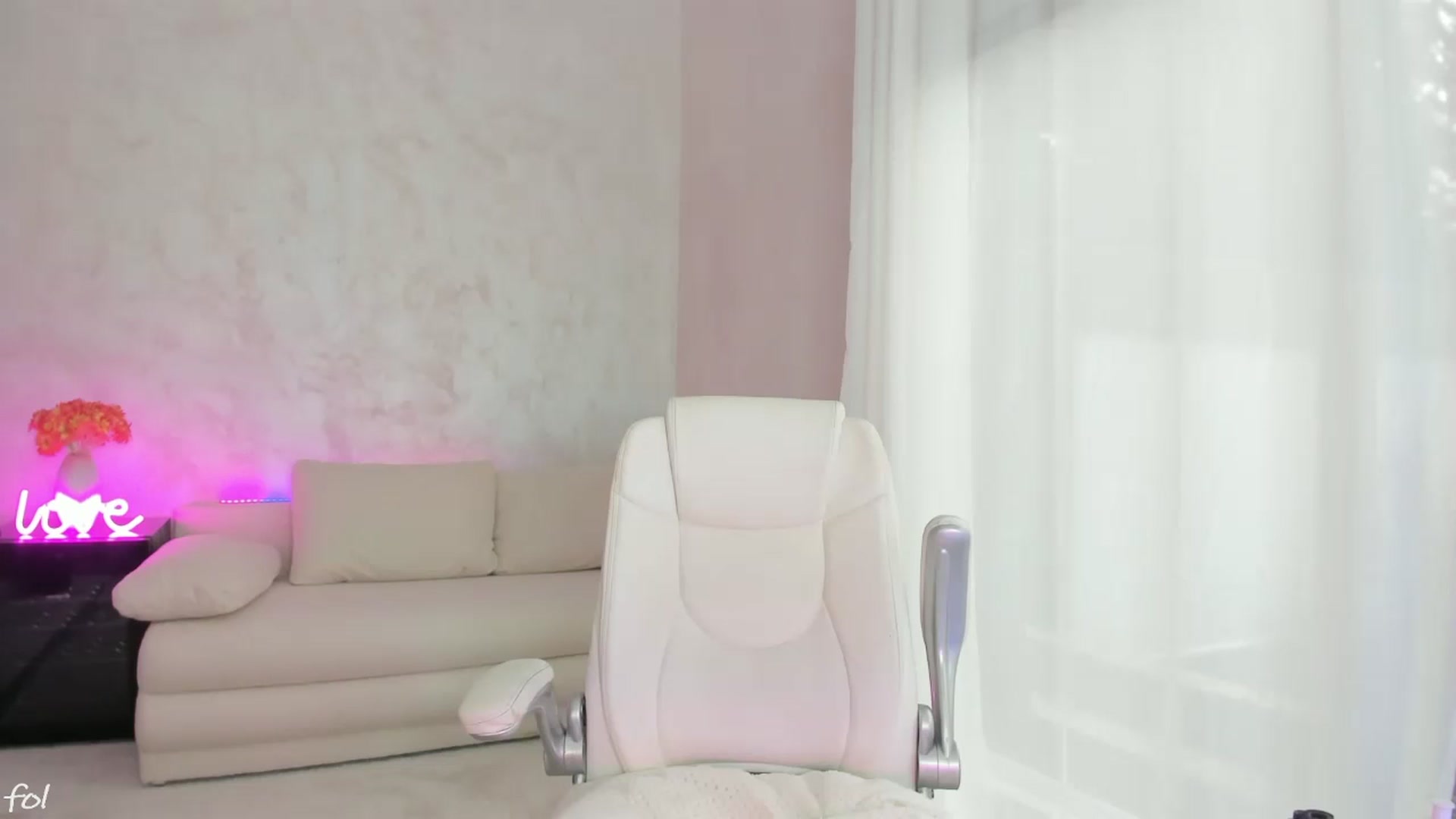 Gallery image thumbnail from Miss_diamond_'s myfreecams stream on, 12/04/2024, 09:29 image 19 of 20