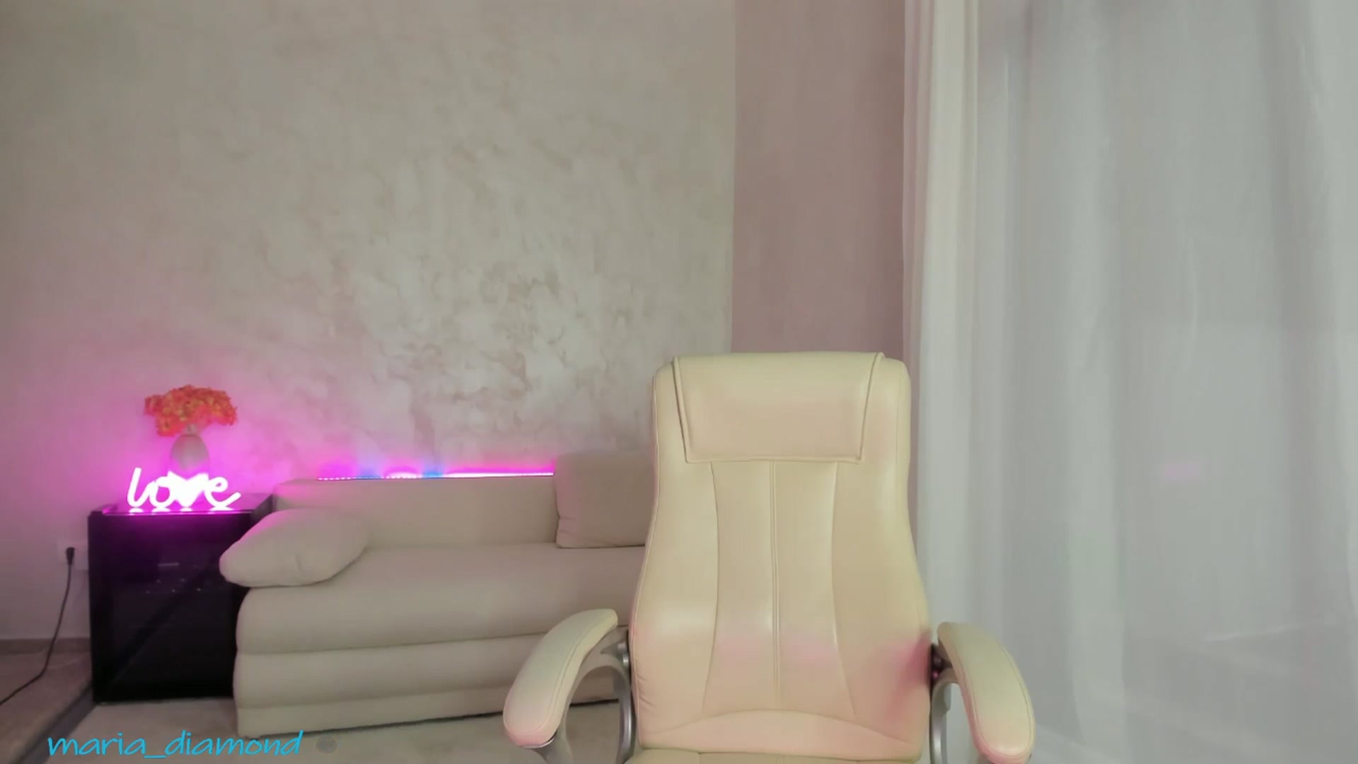 Gallery image thumbnail from Miss_diamond_'s myfreecams stream on, 12/07/2024, 13:33 image 8 of 20