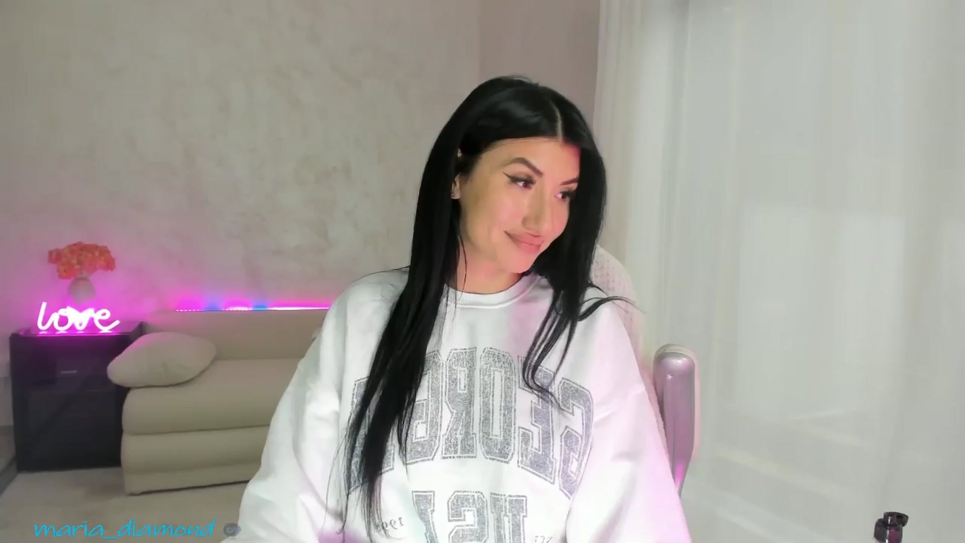 Gallery image thumbnail from Miss_diamond_'s myfreecams stream on, 12/08/2024, 13:37 image 16 of 20