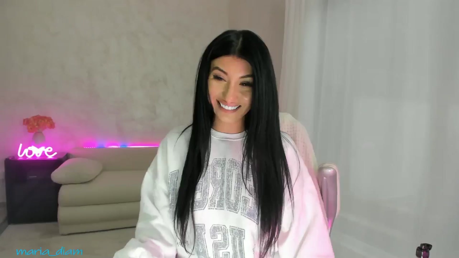 Gallery image thumbnail from Miss_diamond_'s myfreecams stream on, 12/08/2024, 13:37 image 20 of 20