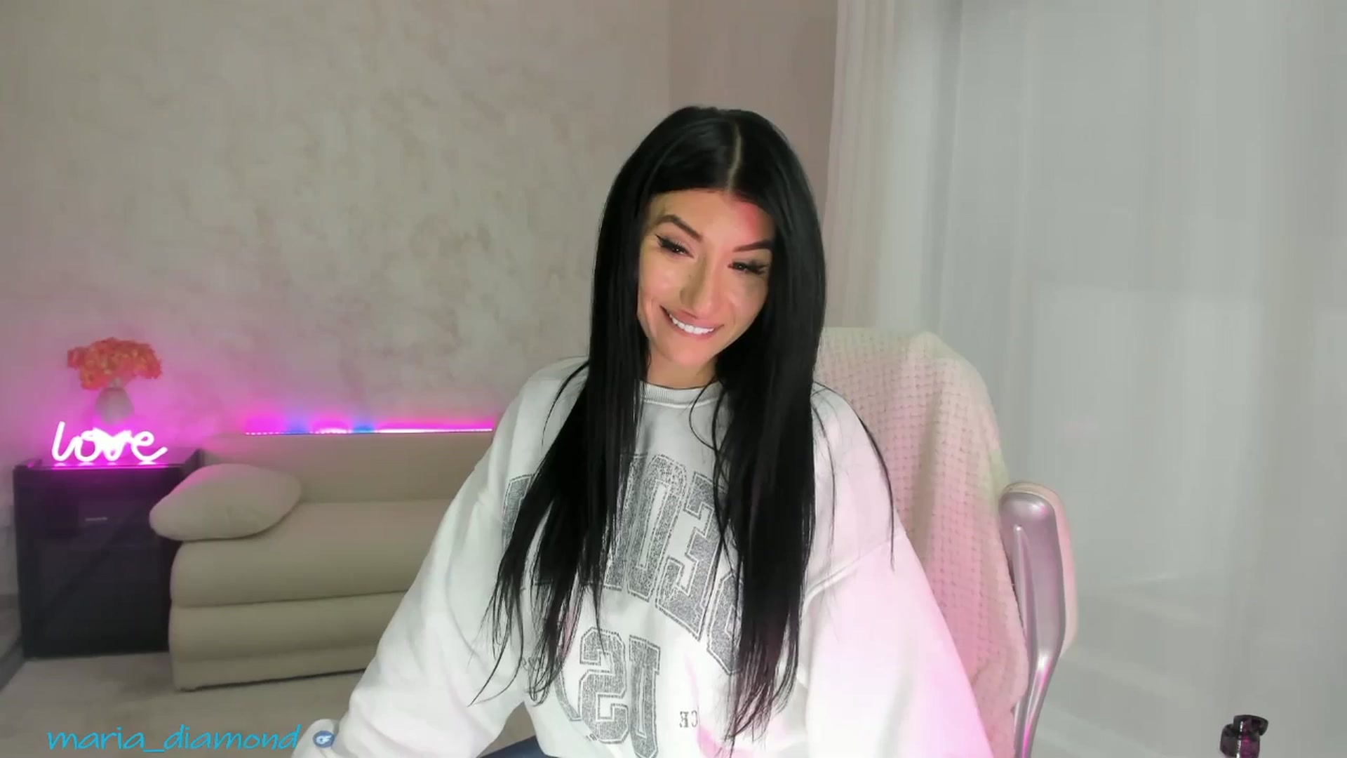 Gallery image thumbnail from Miss_diamond_'s myfreecams stream on, 12/08/2024, 13:37 image 19 of 20