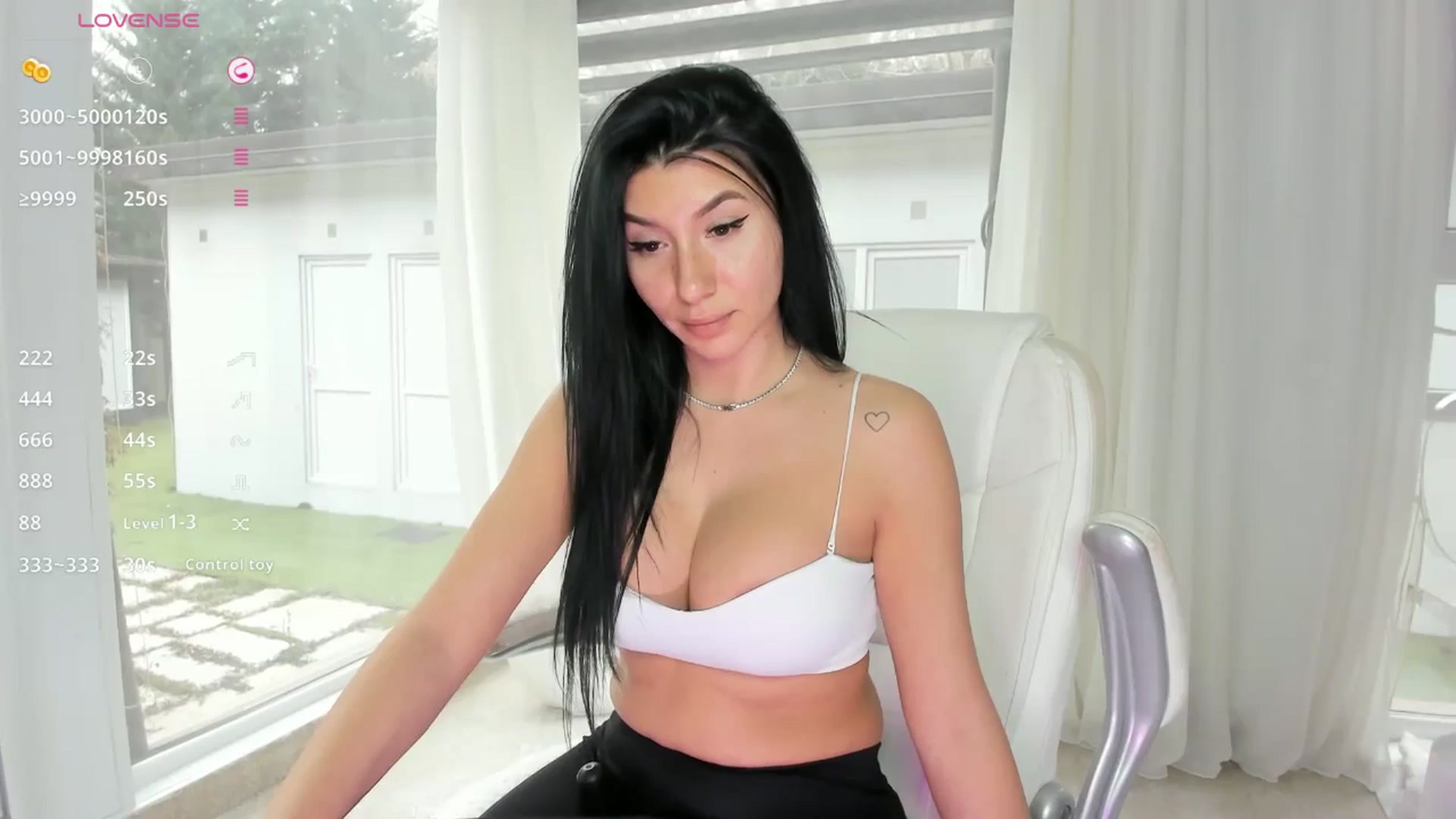 Gallery image thumbnail from Miss_diamond_'s myfreecams stream on, 02/04/2025, 09:25 image 7 of 20