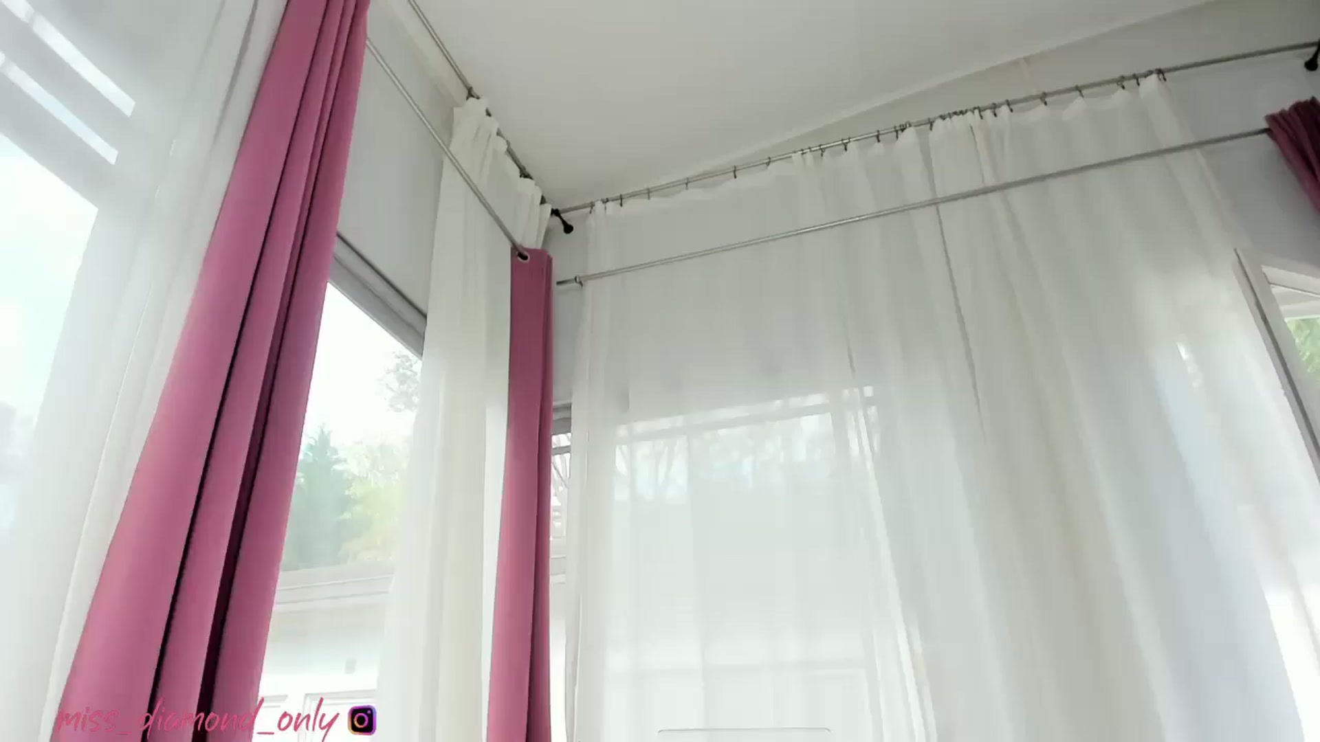 Gallery image thumbnail from Miss_diamond_'s myfreecams stream on, 04/25/2025, 12:28 image 20 of 20