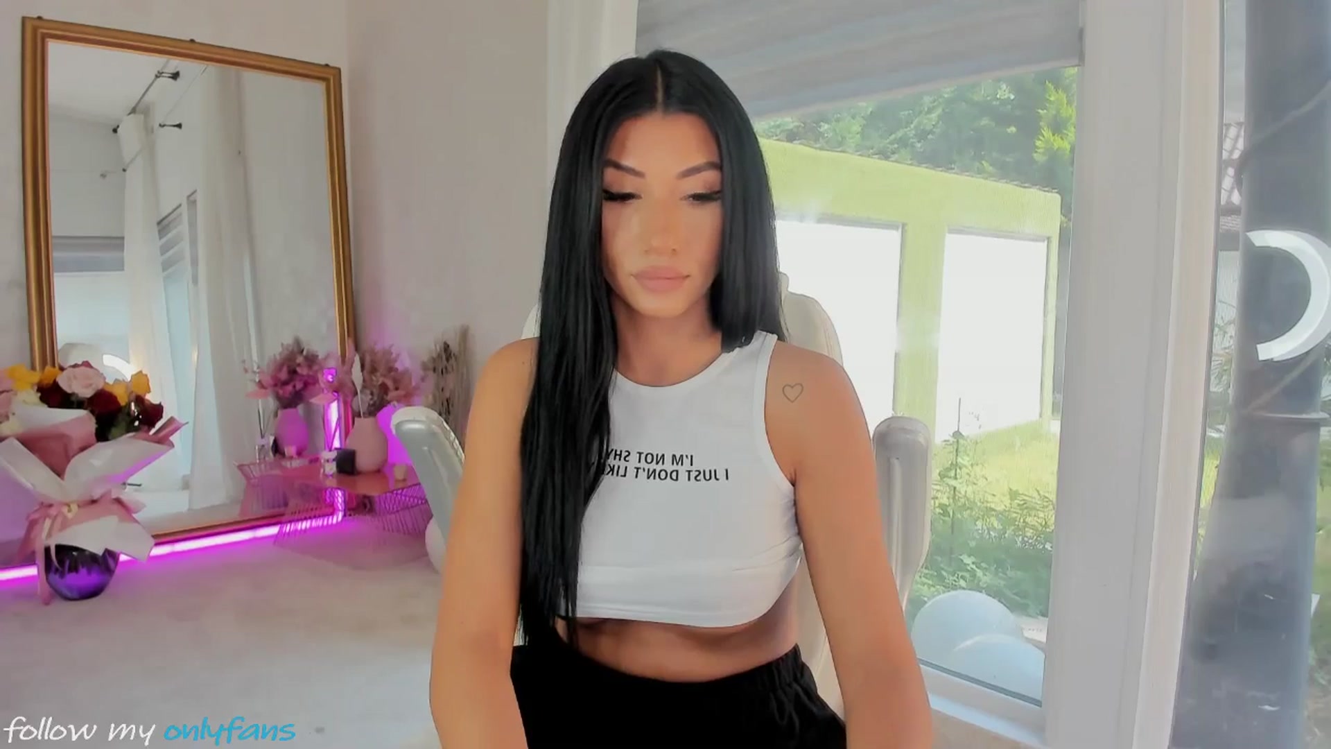 Gallery image thumbnail from Miss_diamond_'s myfreecams stream on, 06/30/2025, 07:23 image 13 of 20