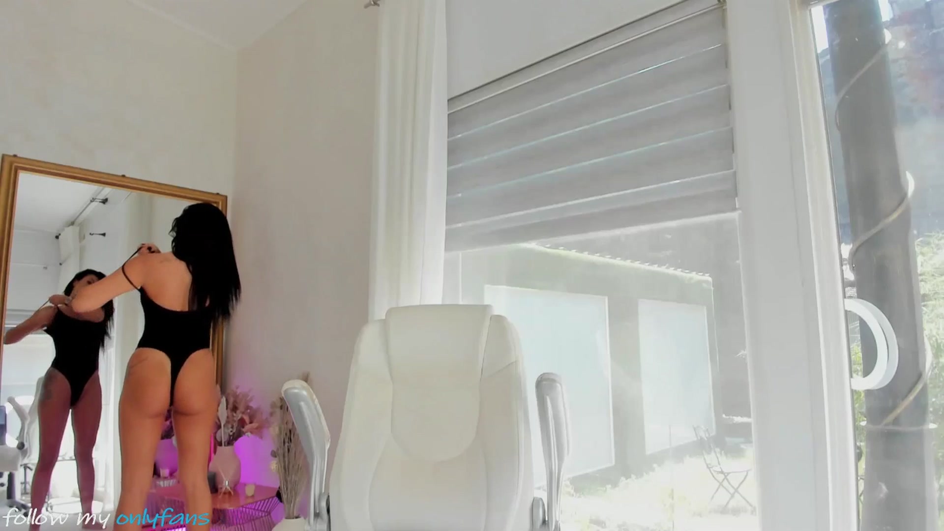 Gallery image thumbnail from Miss_diamond_'s myfreecams stream on, 07/20/2025, 10:16 image 20 of 20