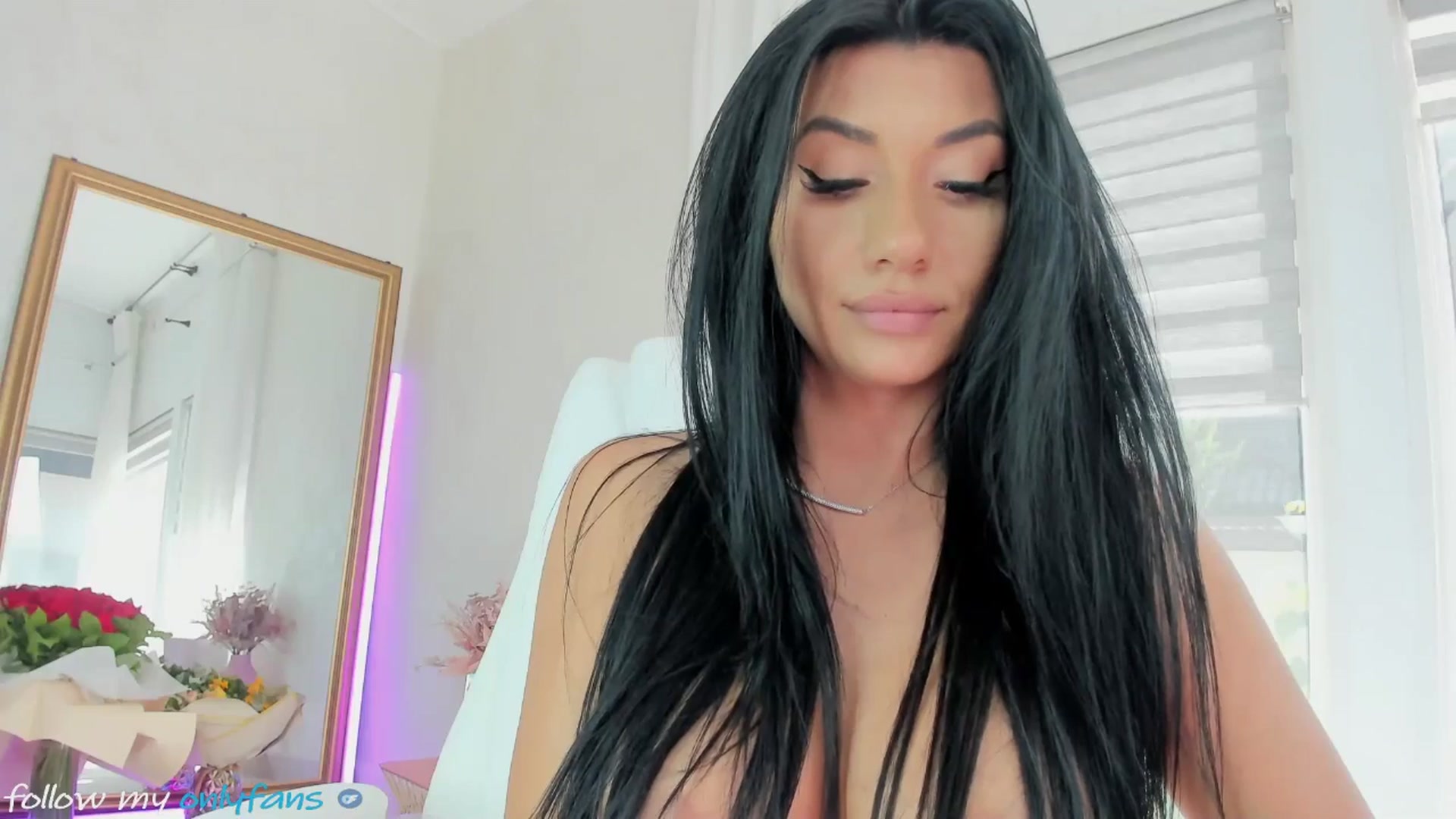Gallery image thumbnail from Miss_diamond_'s myfreecams stream on, 08/30/2025, 09:12 image 11 of 20
