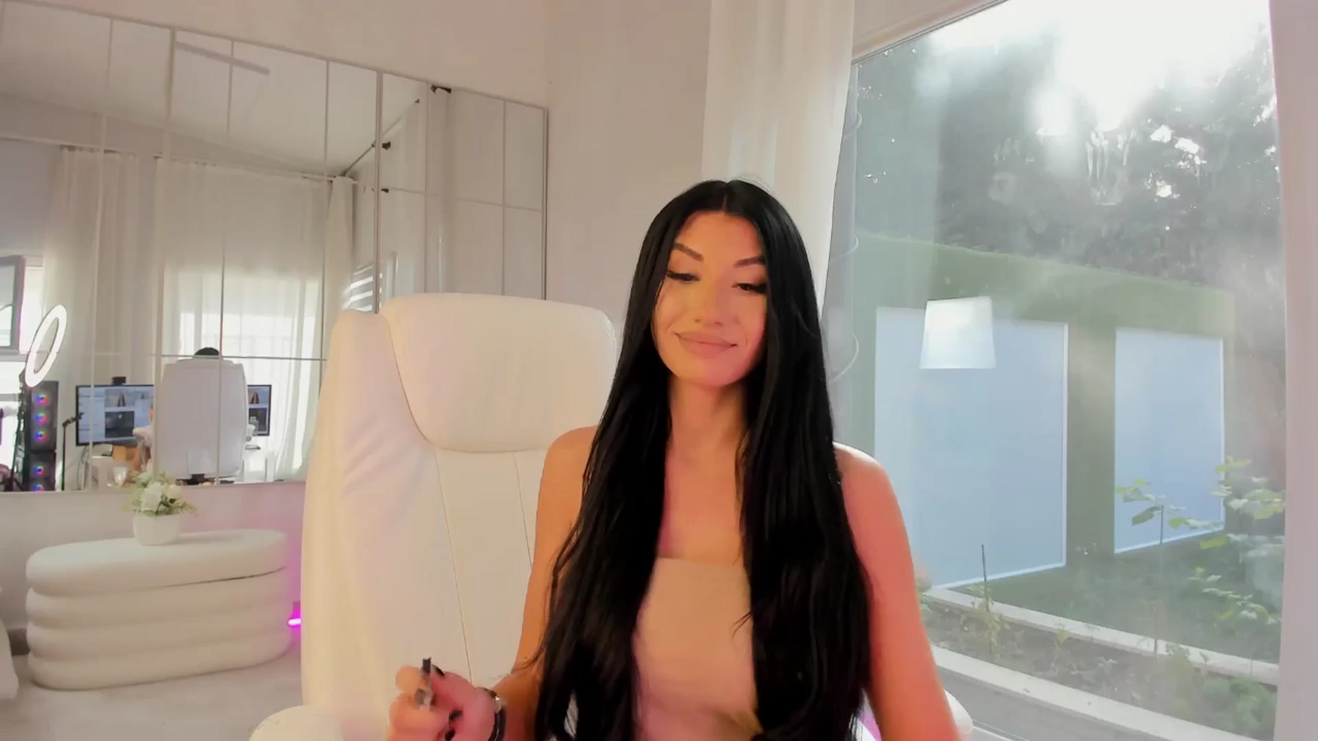 Gallery image thumbnail from Miss_diamond_'s myfreecams stream on, 10/21/2025, 13:10 image 12 of 20