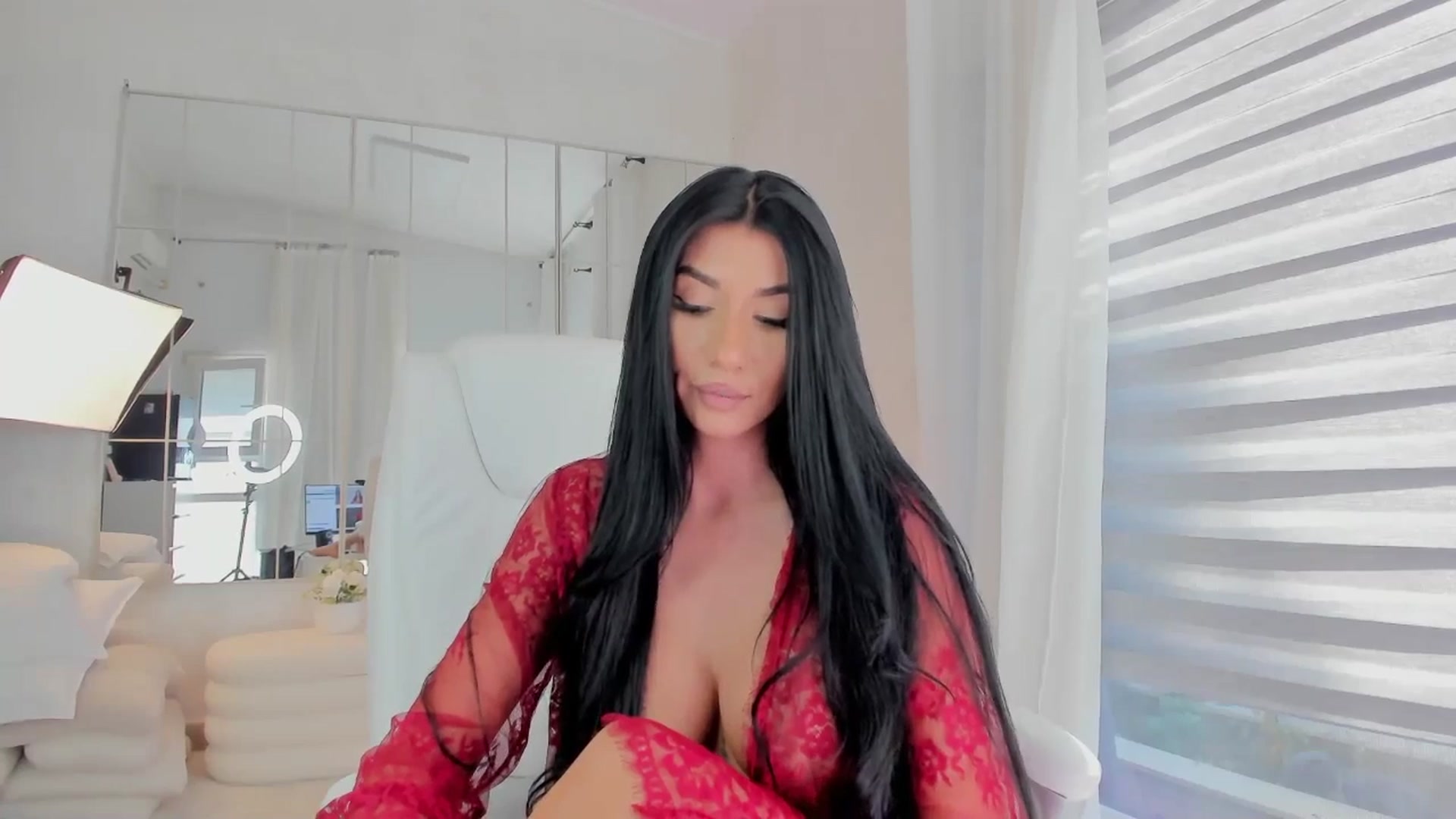 Gallery image thumbnail from Miss_diamond_'s myfreecams stream on, 10/23/2025, 11:37 image 18 of 20