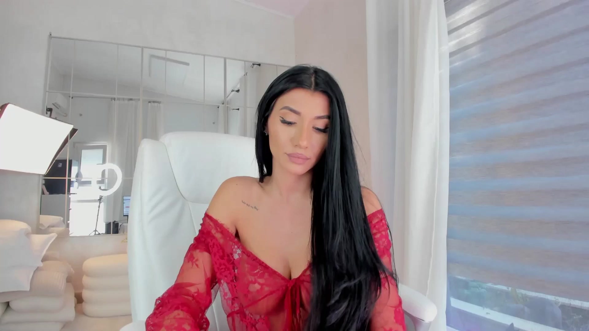 Gallery image thumbnail from Miss_diamond_'s myfreecams stream on, 10/23/2025, 11:37 image 19 of 20