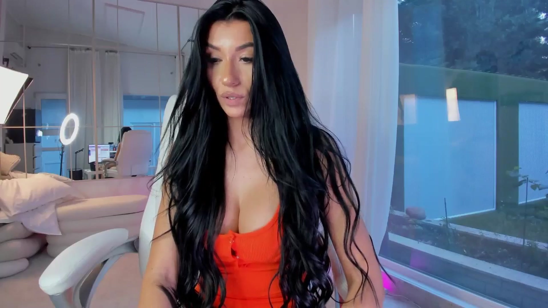 Gallery image thumbnail from Miss_diamond_'s myfreecams stream on, 10/28/2025, 13:38 image 18 of 20