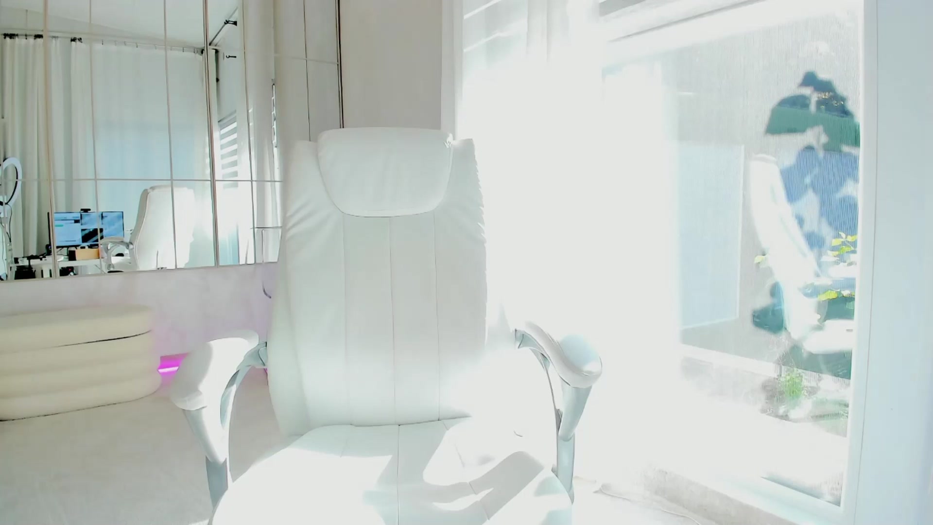Gallery image thumbnail from Miss_diamond_'s myfreecams stream on, 10/31/2025, 10:03 image 15 of 20