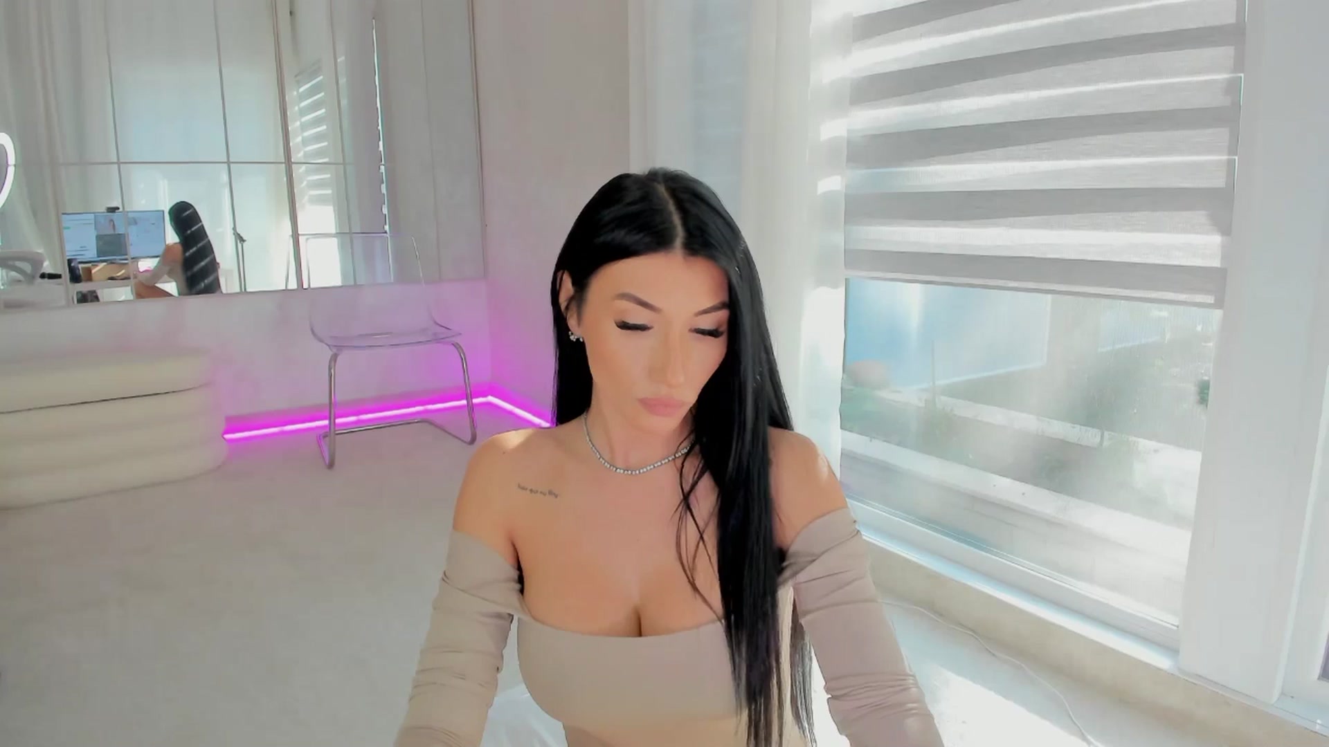 Gallery image thumbnail from Miss_diamond_'s myfreecams stream on, 11/01/2025, 13:48 image 4 of 20