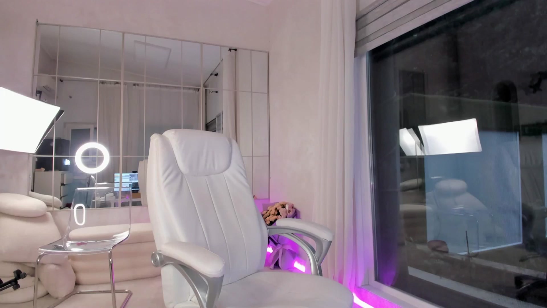 Gallery image thumbnail from Miss_diamond_'s myfreecams stream on, 11/08/2025, 13:54 image 19 of 20
