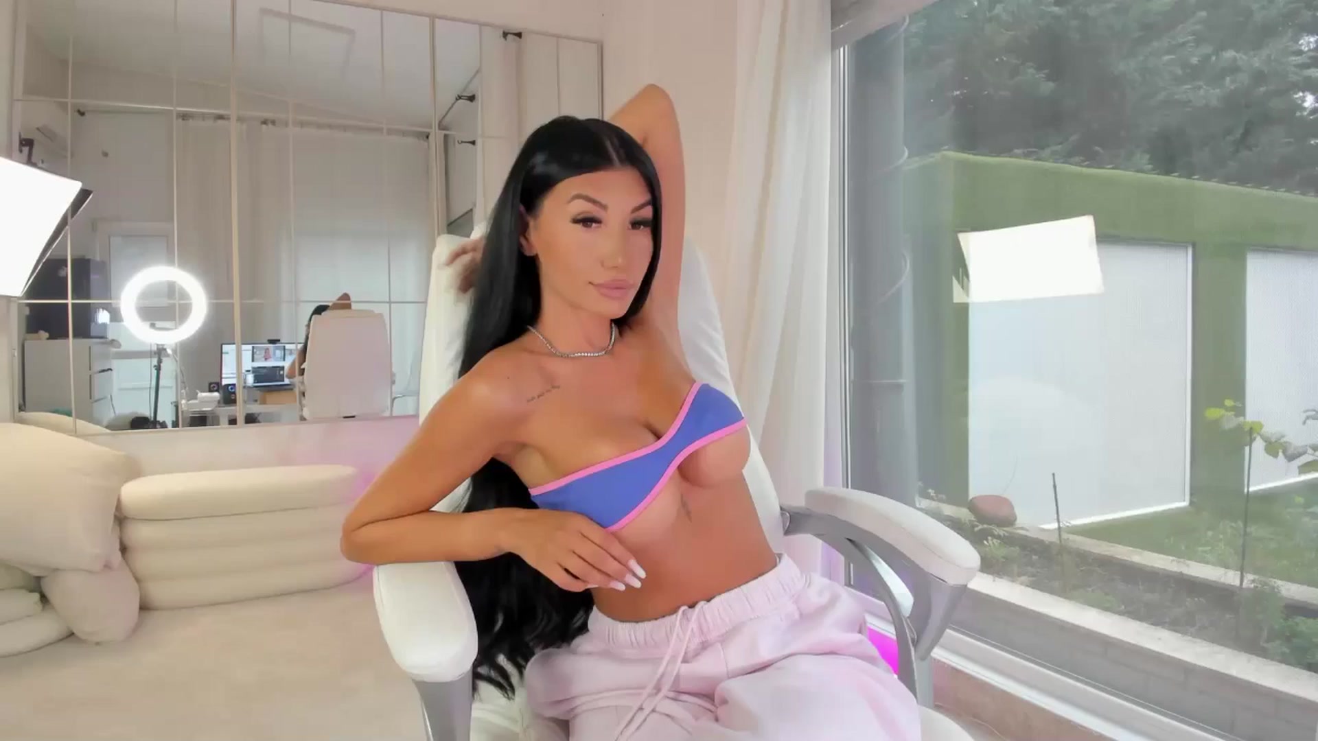 Gallery image thumbnail from Miss_diamond_'s myfreecams stream on, 11/20/2025, 09:33 image 5 of 20