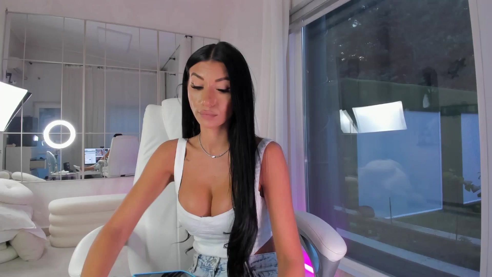 Gallery image thumbnail from Miss_diamond_'s myfreecams stream on, 11/25/2025, 14:10 image 19 of 20