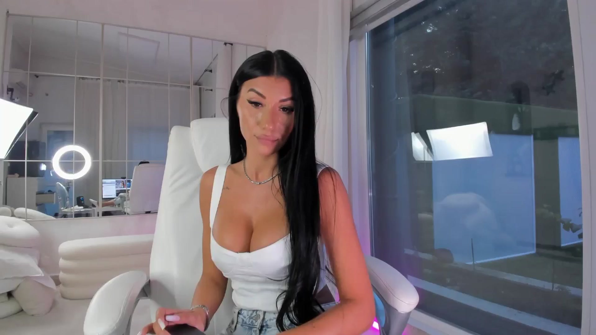 Gallery image thumbnail from Miss_diamond_'s myfreecams stream on, 11/25/2025, 14:10 image 18 of 20