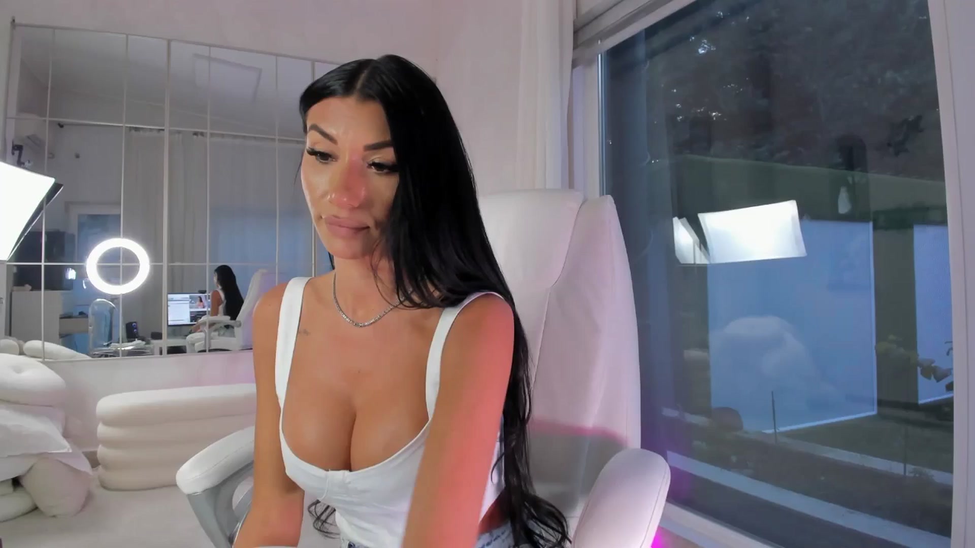 Gallery image thumbnail from Miss_diamond_'s myfreecams stream on, 11/25/2025, 14:10 image 16 of 20