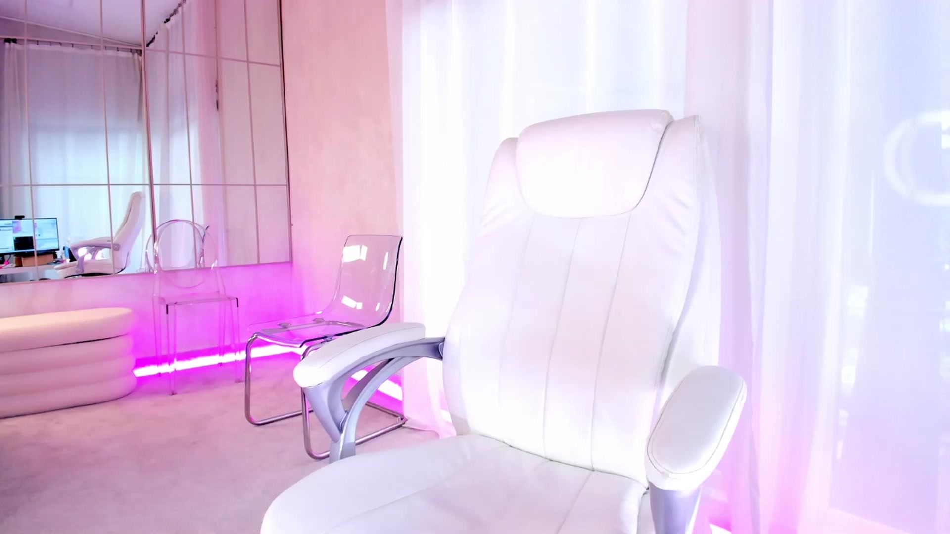 Gallery image thumbnail from Miss_diamond_'s myfreecams stream on, 01/23/2026, 10:19 image 1 of 20