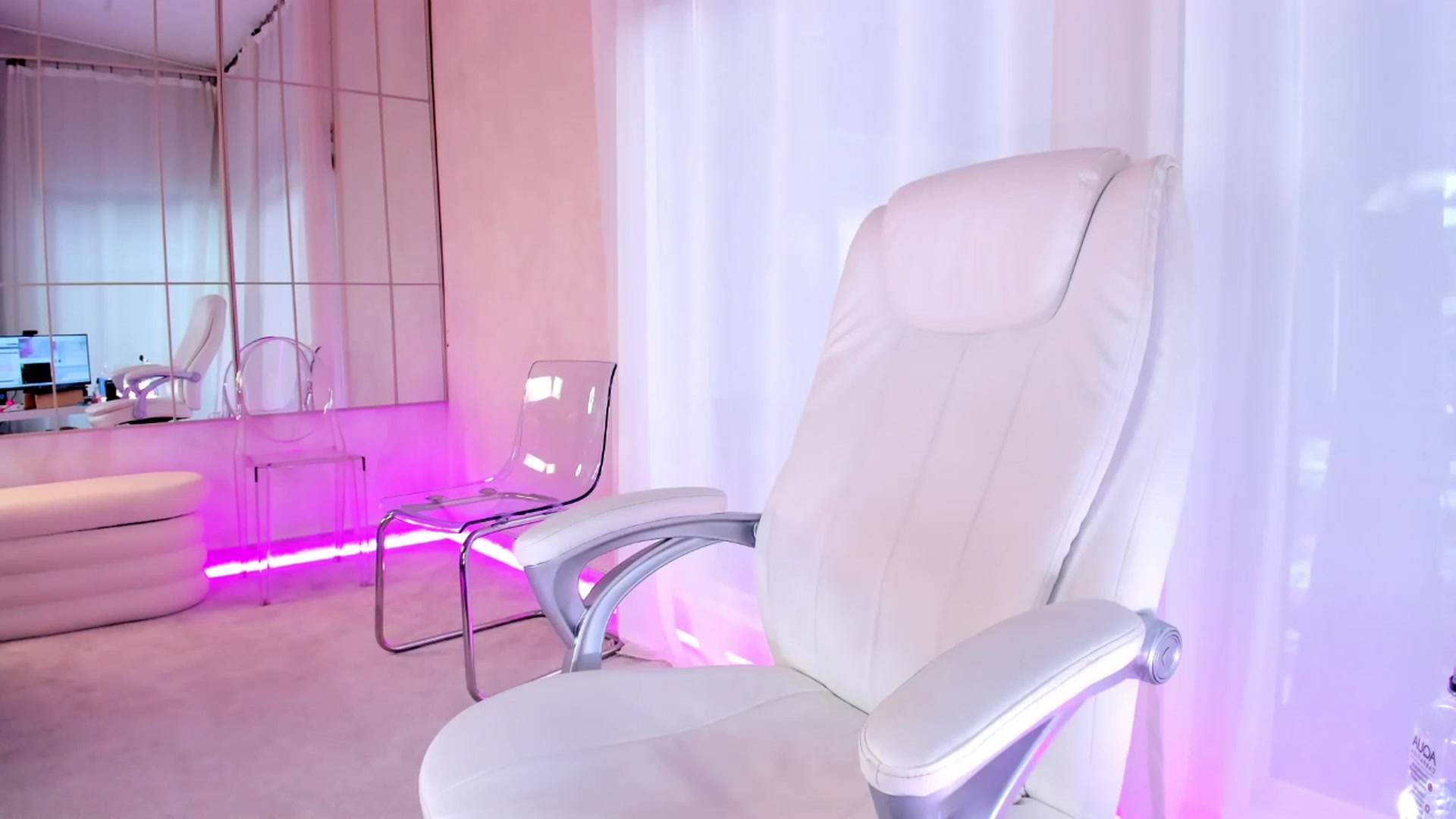Gallery image thumbnail from Miss_diamond_'s myfreecams stream on, 01/23/2026, 10:19 image 5 of 20