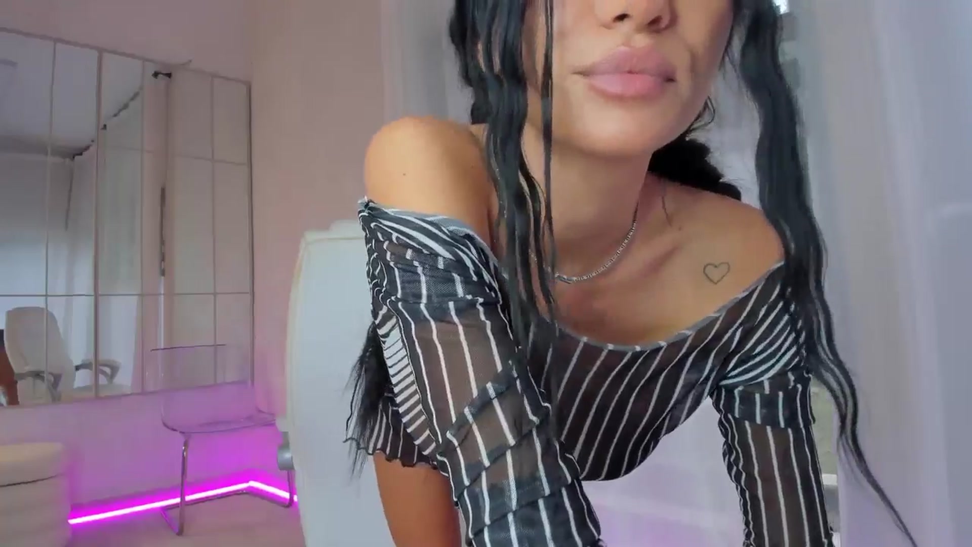 Gallery image thumbnail from Miss_diamond_'s myfreecams stream on, 02/12/2026, 16:03 image 2 of 20