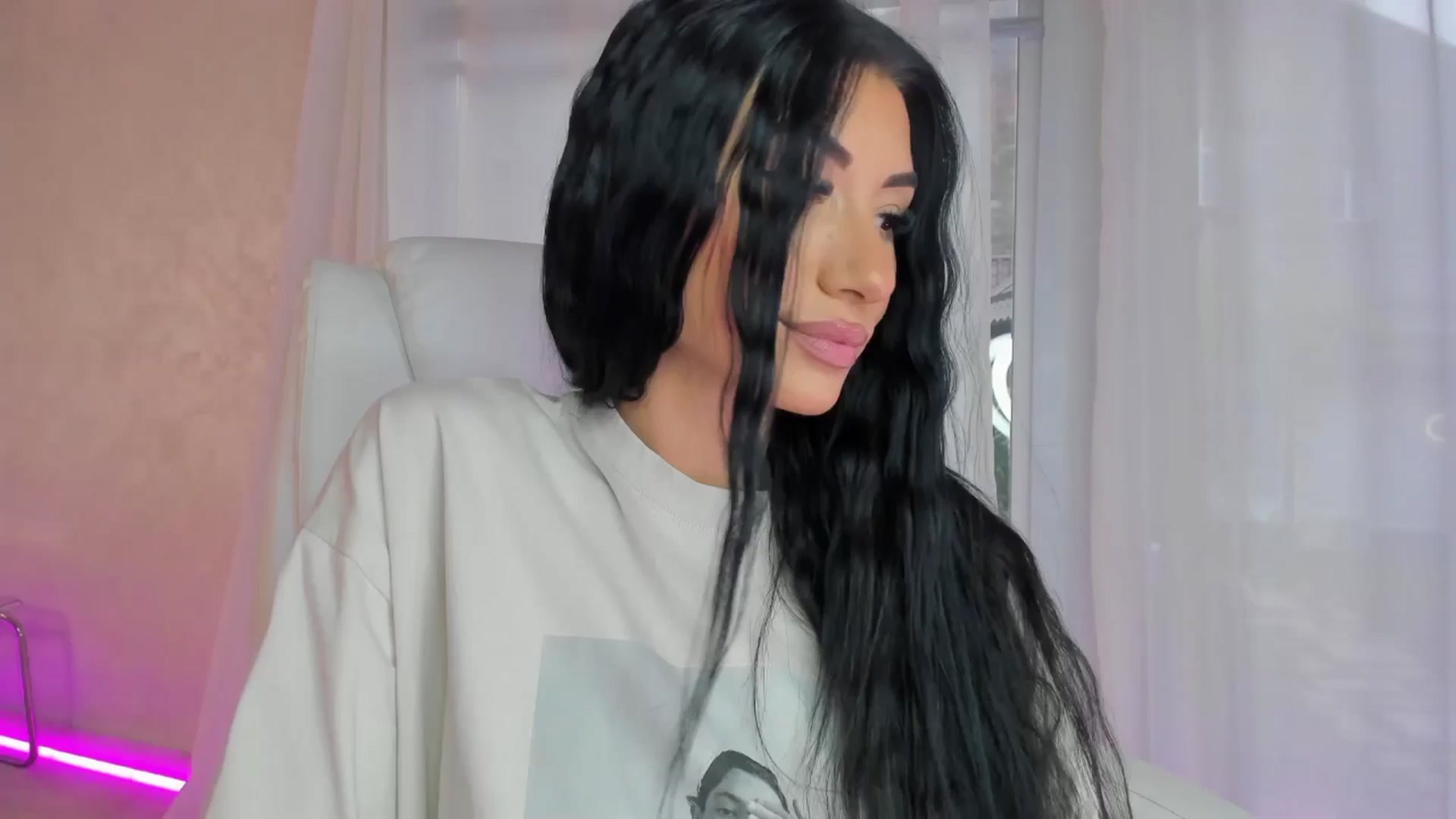 Gallery image thumbnail from Miss_diamond_'s myfreecams stream on, 02/13/2026, 11:12 image 1 of 20