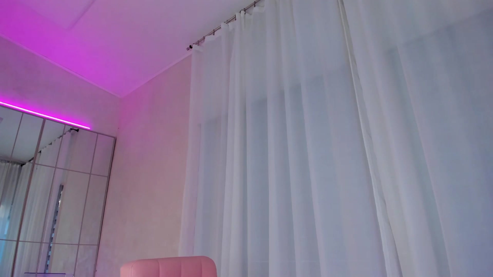 Gallery image thumbnail from Miss_diamond_'s myfreecams stream on, 03/12/2026, 15:25 image 6 of 20