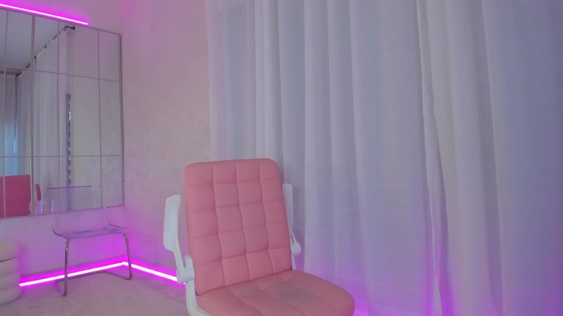 Gallery image thumbnail from Miss_diamond_'s myfreecams stream on, 03/12/2026, 15:25 image 12 of 20