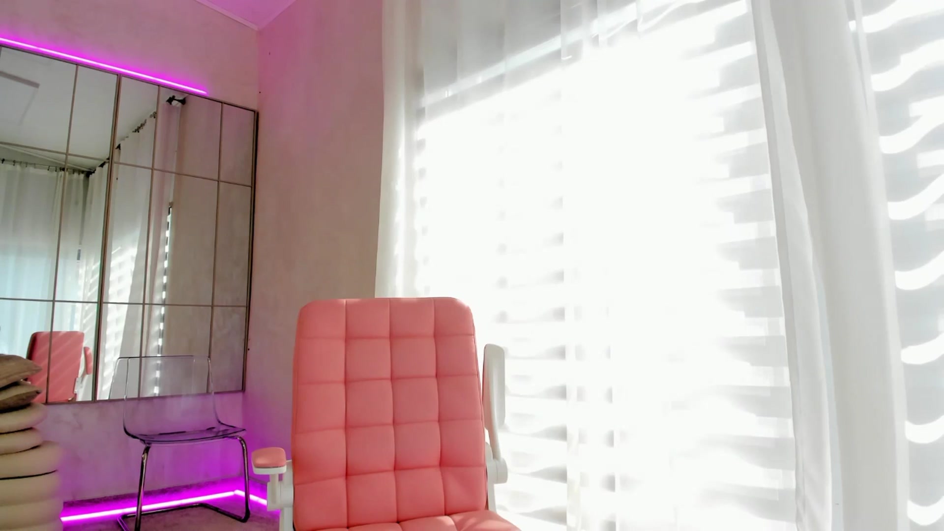 Gallery image thumbnail from Miss_diamond_'s myfreecams stream on, 03/16/2026, 13:31 image 2 of 20