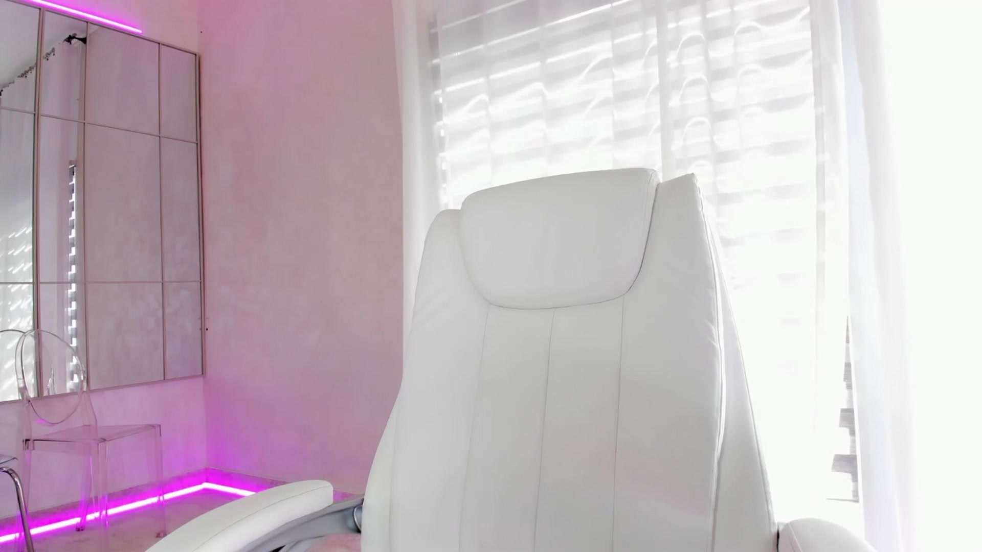 Gallery image thumbnail from Miss_diamond_'s myfreecams stream on, 03/25/2026, 11:03 image 16 of 20
