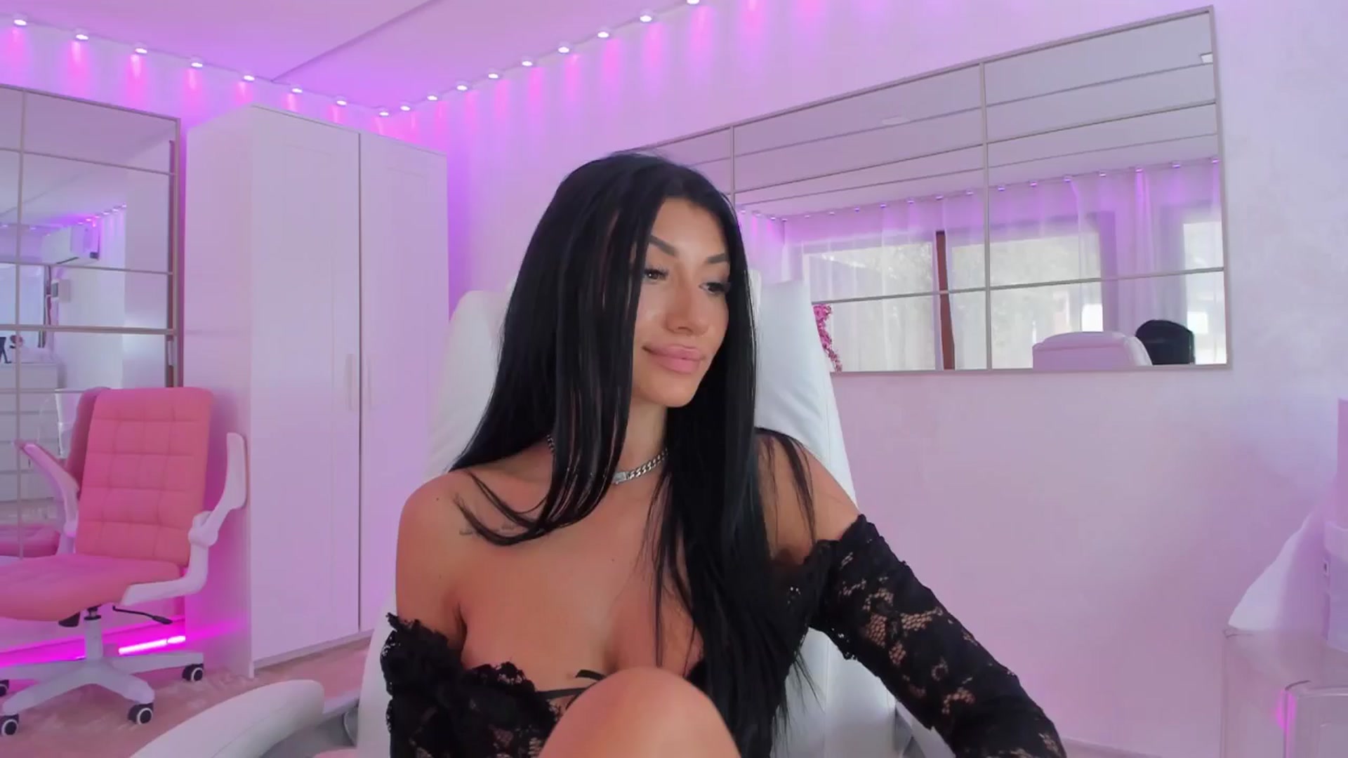 Gallery image thumbnail from Miss_diamond_'s myfreecams stream on, 04/16/2026, 09:26 image 8 of 20