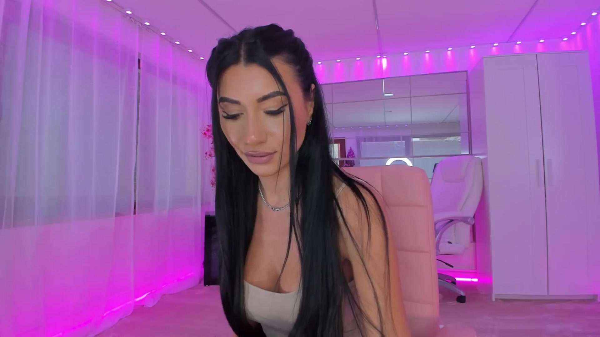 Gallery image thumbnail from Miss_diamond_'s myfreecams stream on, 04/30/2026, 11:23 image 4 of 20