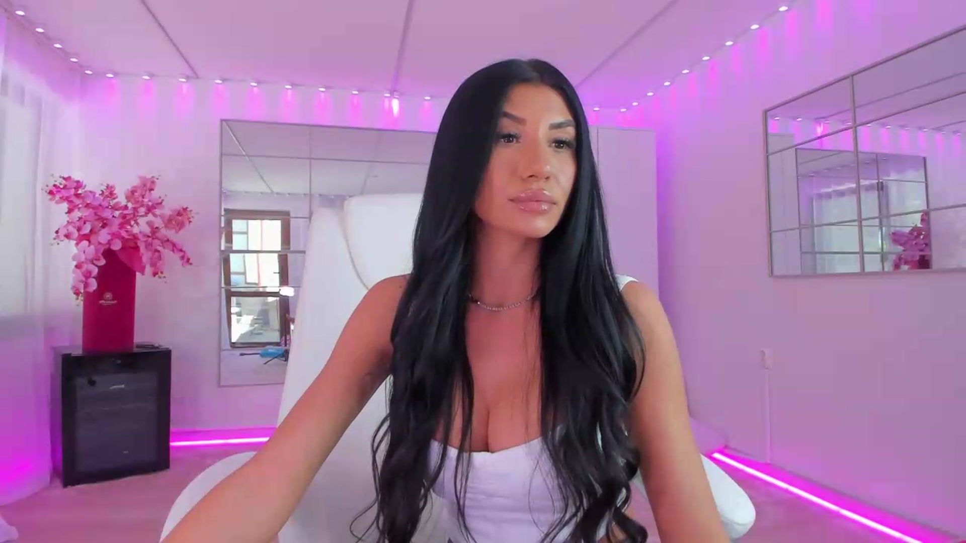 Gallery image thumbnail from Miss_diamond_'s myfreecams stream on, 05/15/2026, 12:07 image 4 of 20